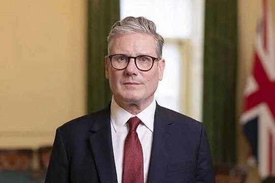    В Лондоне прошла акция протеста против Стармера (фото: Simon Dawson / No10 Downing Street)