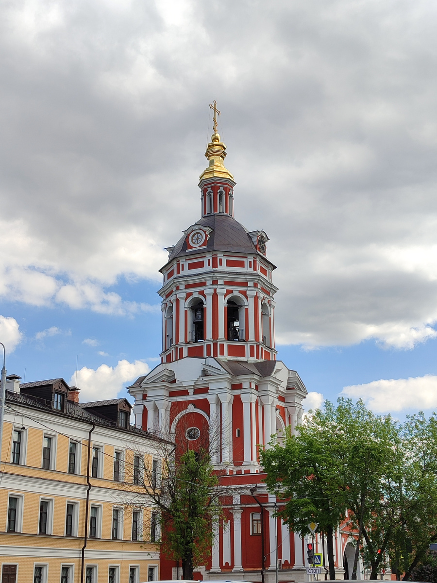 Донская площадь, 1-3