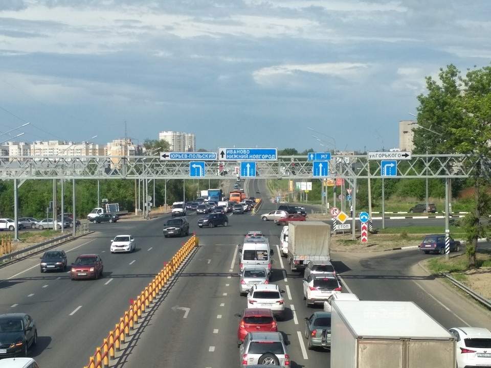    Перекресток улицы Горького, Пекинки и Юрьев-Польского шоссе - одна из проблемных точек для Владимира. Алексей КОТМЫШЕВ