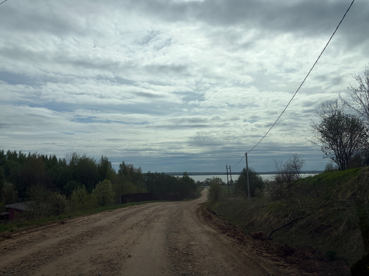 Село Городище Переславль-Залесский муниципальный округ, Ярославская область. Внизу - знаменитое Плещеево озеро.