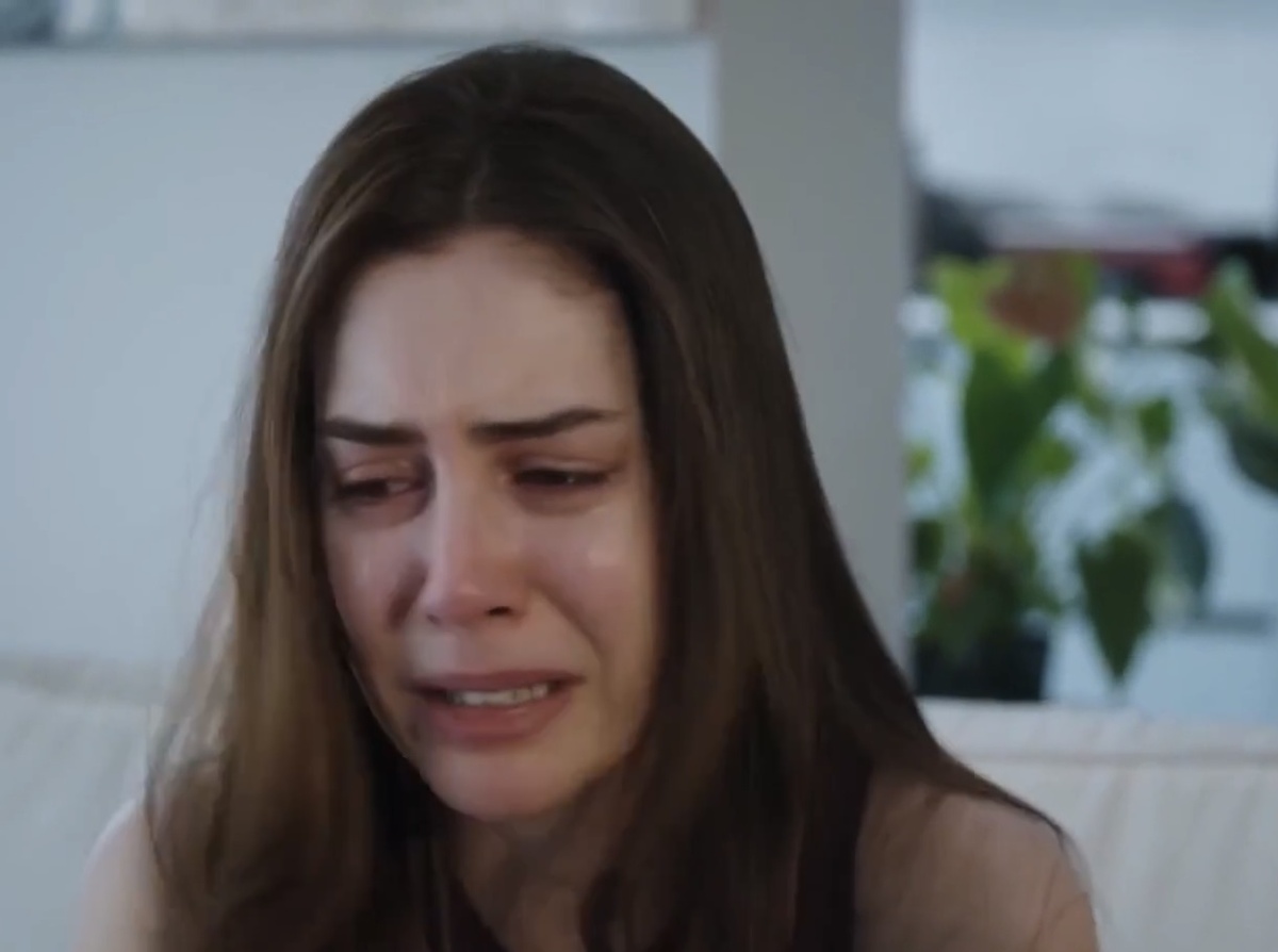 Кадр из сериала.