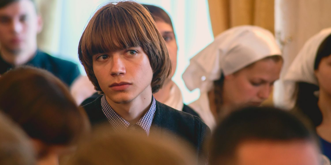Почему подростки слушают всех, только не родителей?