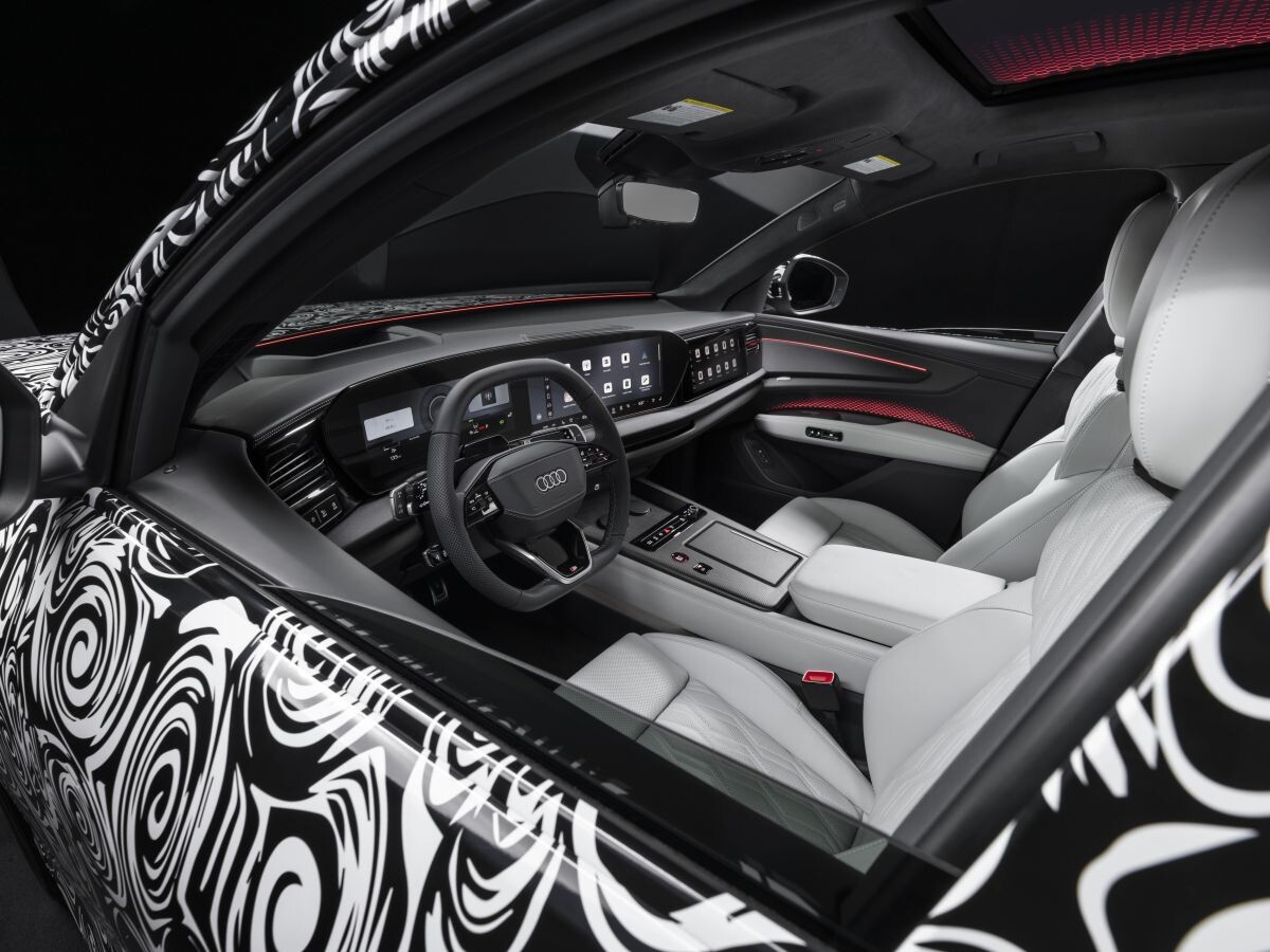    Новый Audi Q9 получит умные двери и 4D-аудиосистему