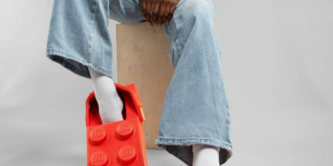 Знакомство с коллаборацией Lego и производителем обуви Crocs