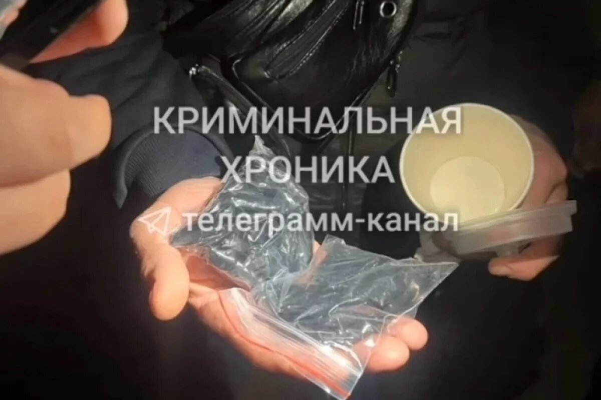    В Махачкале у иностранца нашли более 40 гр синтетических наркотиков