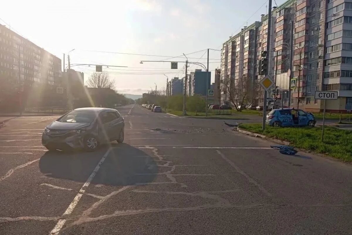    В Комсомольске-на-Амуре водитель и пассажир получили травмы в утреннем ДТП