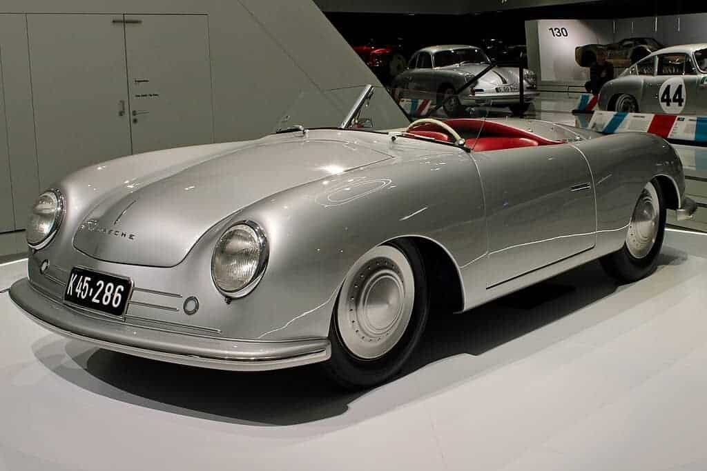1948 г. дебют Porsche 356. automotivehistory.org