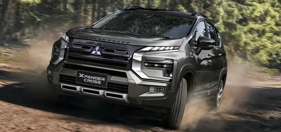    В РФ появились в продаже новые семиместные Mitsubishi Xpander и Xpander Cross / Фото сайт Мицубиси
