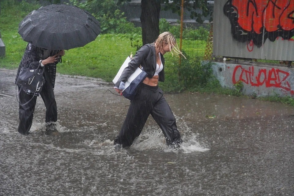    В Москве за несколько часов выпала почти половина месячной нормы осадков Александр ШПАКОВСКИЙ