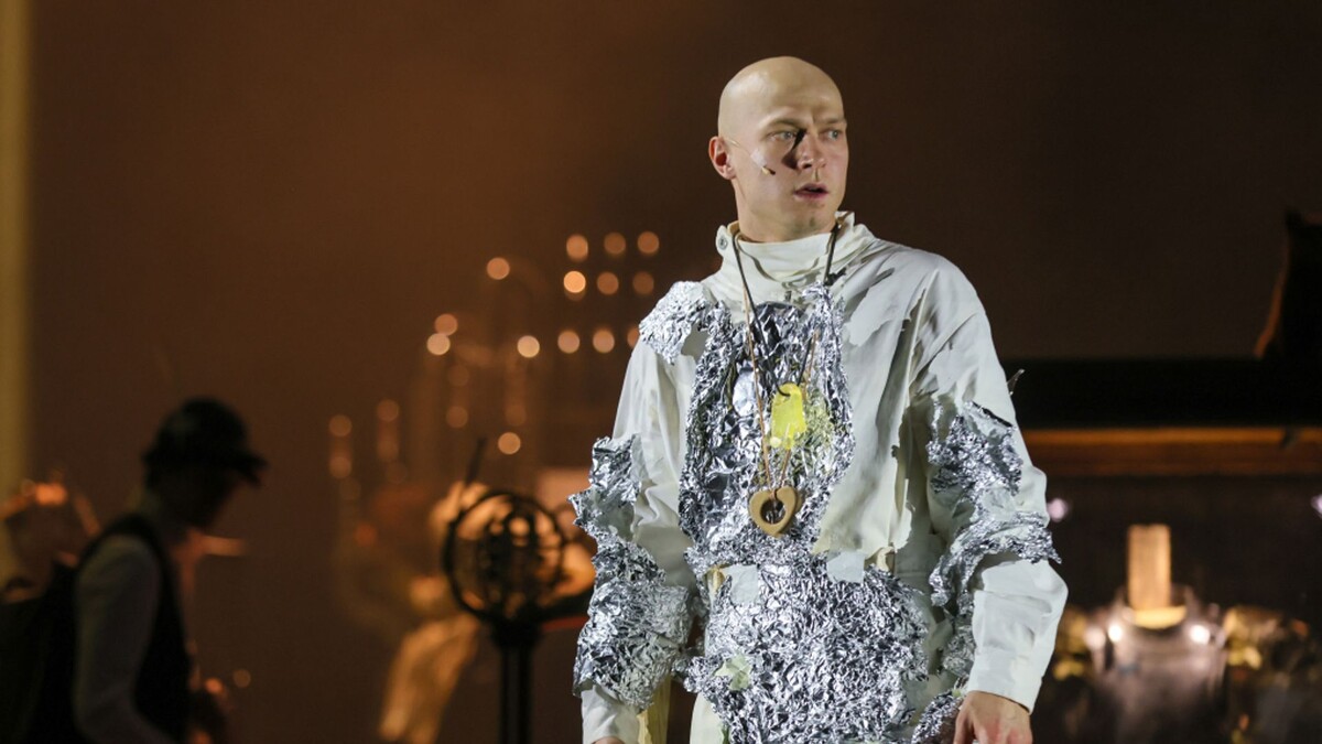    "Гамлет" с Юрой Борисовой понравился далеко не всем