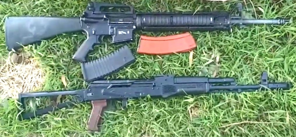М-16А4 и АК-74.
