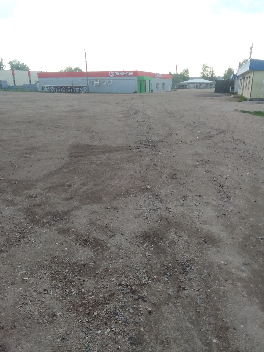 Пустая рыночная площадь 