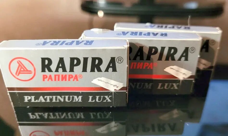   Фото 1. Rapira Platinum Lux на моем столе
