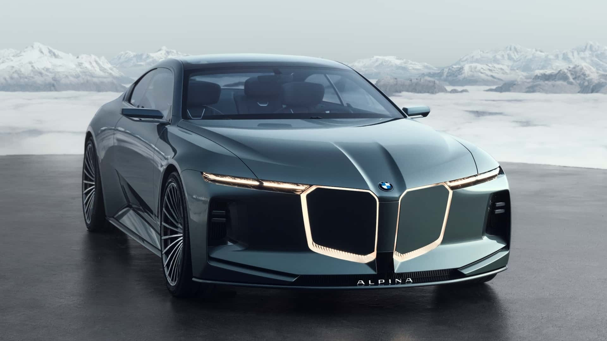 5,2 метра чистого стиля, бензиновый V8 и хрустальные бокалы в подлокотнике. BMW Alpina показала будущее. Теперь вы точно знаете, кому завидуют владельцы Maybach.