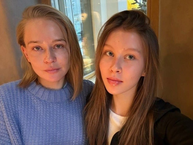   📷

