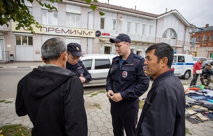 Почти 1,3 тысячи мигрантов не смогли въехать в РФ по решению тульской полиции