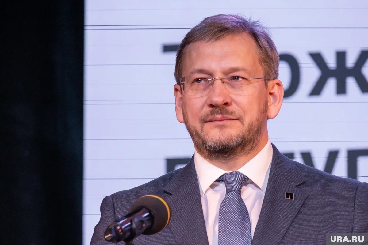     Антон Петроченков получает почти 1 млн рублей в месяц