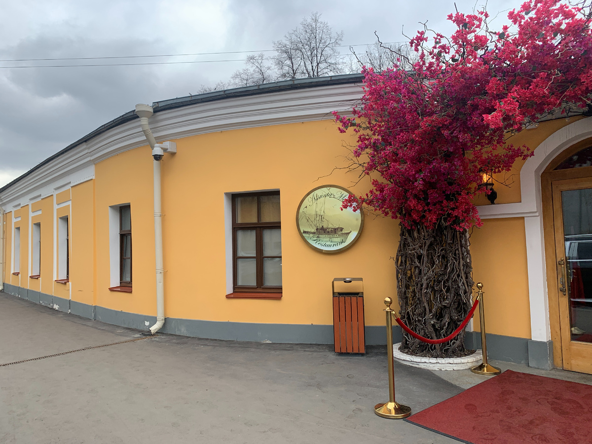 Фасад ресторана Assunta Madre