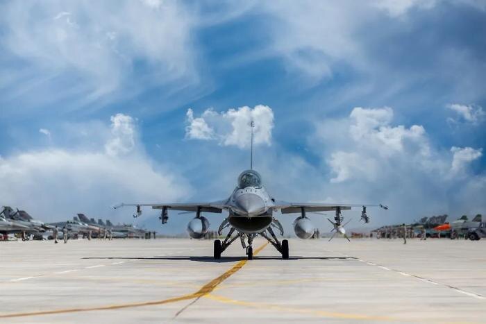 Истребители F-16 могли стать целью ВС РФ. Фото © Shutterstock / FOTODOM / Ali _Cobanoglu