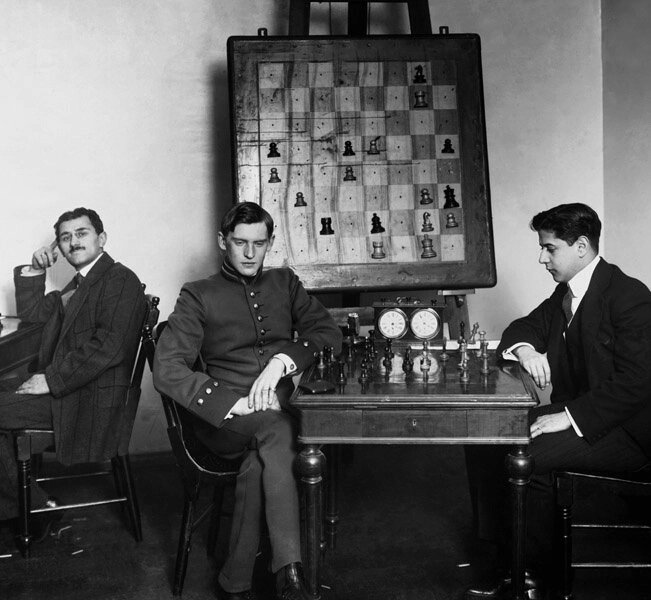    А. Алехин и Х. Р. Капабланка на петербургском шахматном турнире, 1914 г. Фото: Commons.wikimedia.org