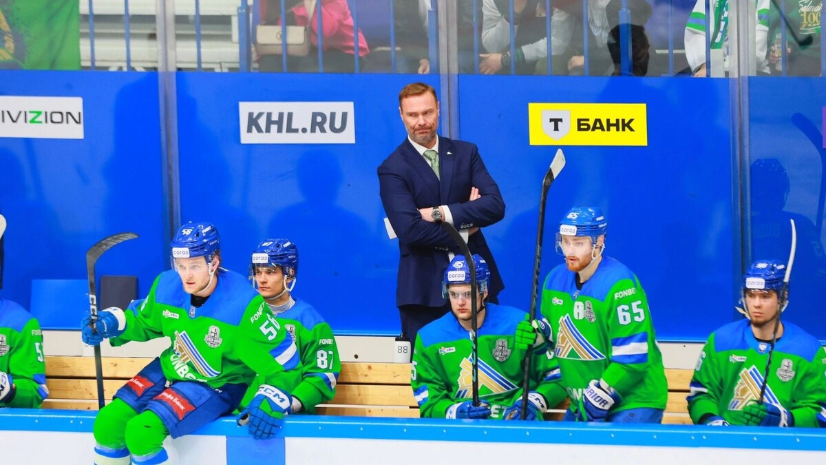    Главный тренер «Салавата Юлаева» Виктор Козлов   https://vk.com/hcsalavat