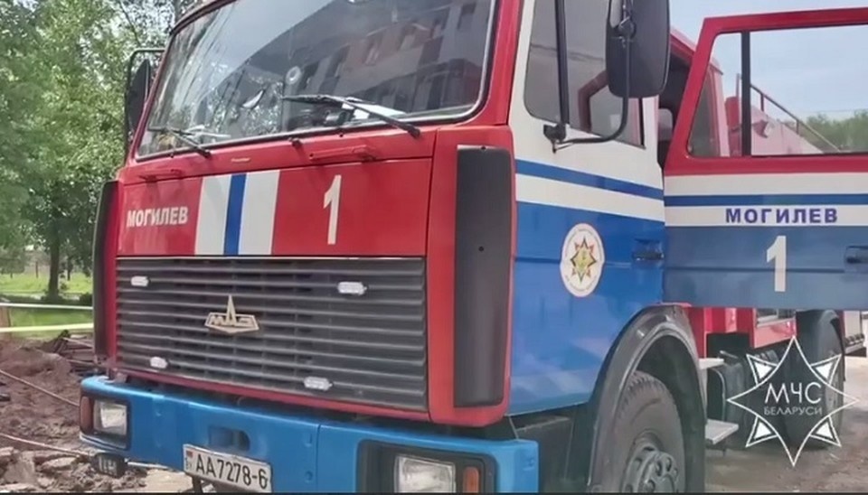    Пожар произошел в здании учреждения здравоохранения в Могилеве. Фото: стоп-кадр | видео МЧС.