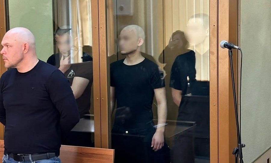 Трое подростков в Калининграде получили по 8 лет колонии за серию разбоев и нападение у ТЦ