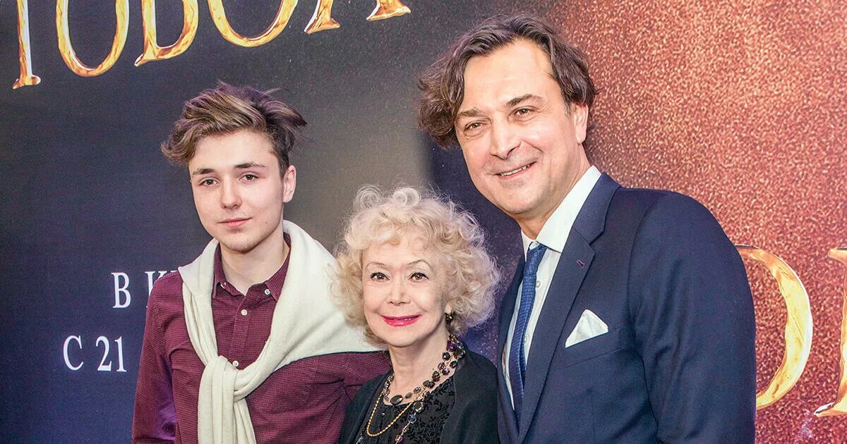 https://7days.ru/news/nemolyaeva-zhenila-vnuka.htm