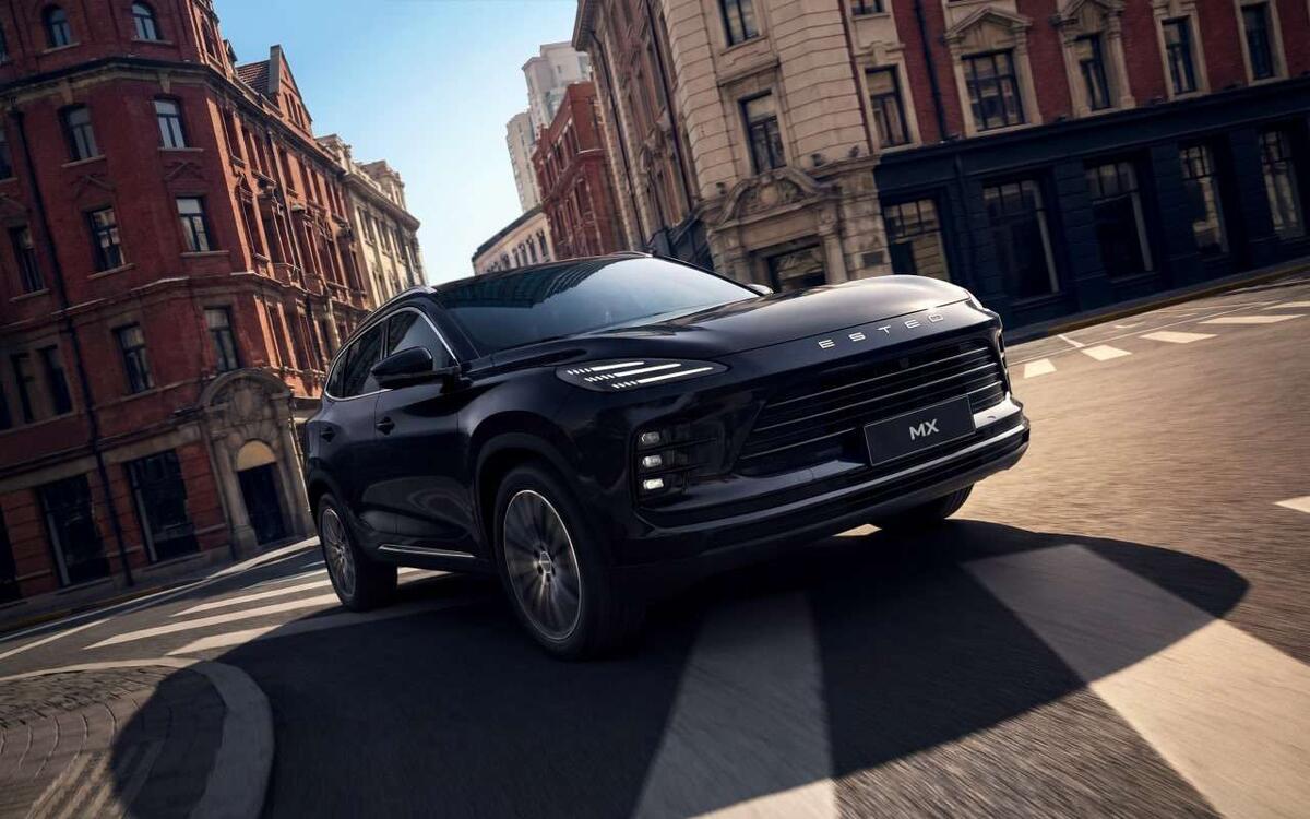 197 сил, автомат, полный привод — чем удивил первый автомобиль новой маркиПервый внедорожник новой российской марки Esteo MX: характеристики, старт продаж
📷
📷
📷
📷
📷
