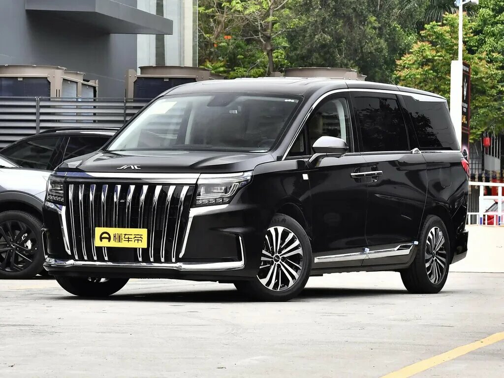 JAC Refine RF8 ( скажу честно, на "соллерсе" мне больше нравится горизонтальная решетка)