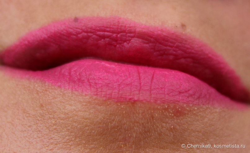 Barbie & Banila Co Velvet Blurred Veil Lipstick в редком оттенке PK06 Barbie Pink: матовый неон