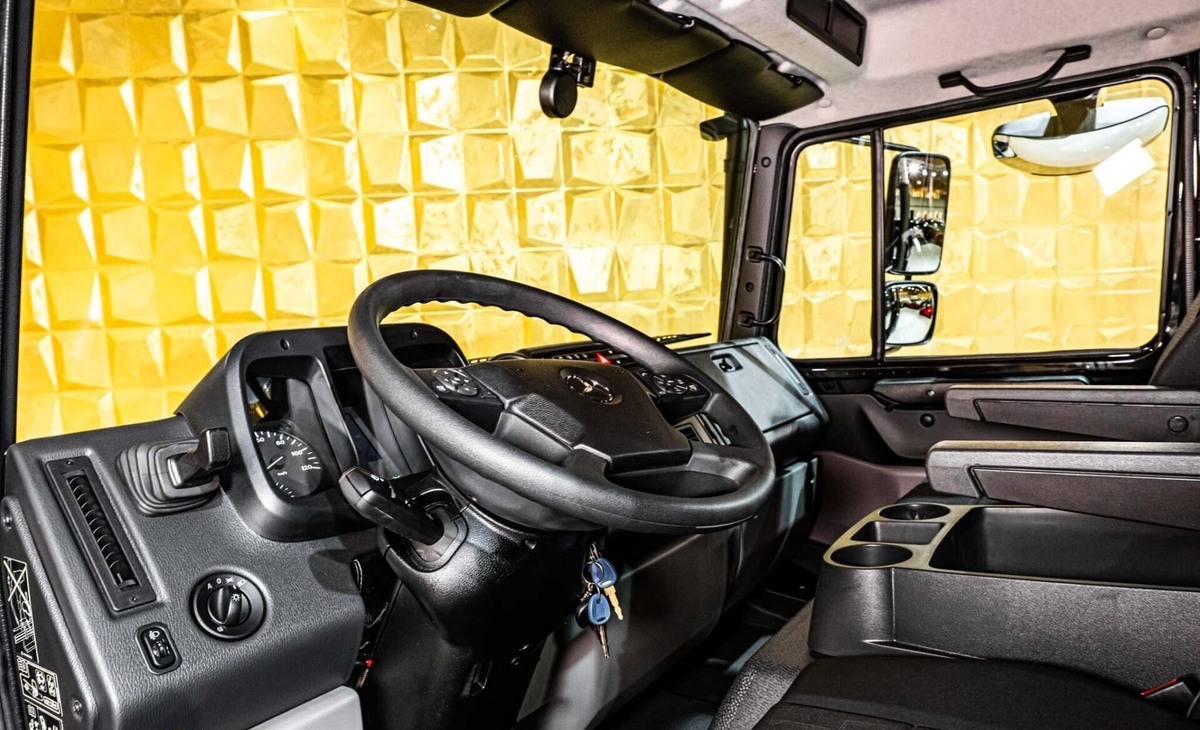 [caption id="attachment_29554" align="alignnone" width="1920"] Mercedes[/caption]