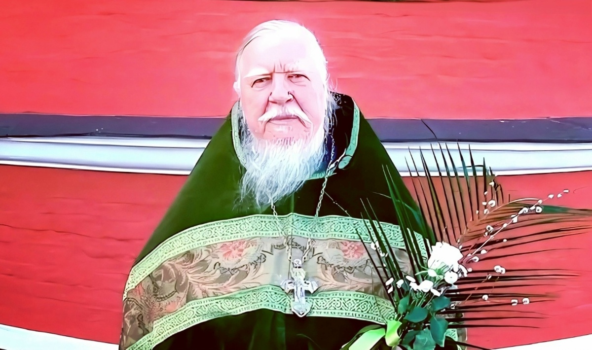 Димитрий Смирнов (07.03.1951 — 21.10.2020 гг.) — протоиерей, церковный и общественный деятель.