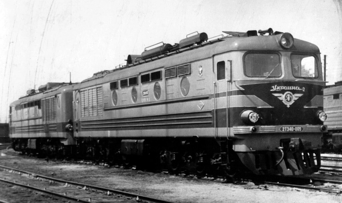2ТЭ40-005. СССР, Украинская ССР, Харьковская область, станция Основа. Прислал на TrainPix: Красиля Александр