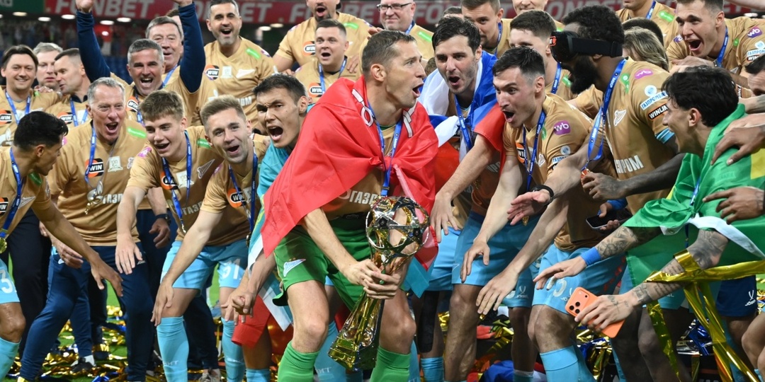 Зенит в 12-й раз стал чемпионом страны, но рекорд у Спартака - 22 победы.