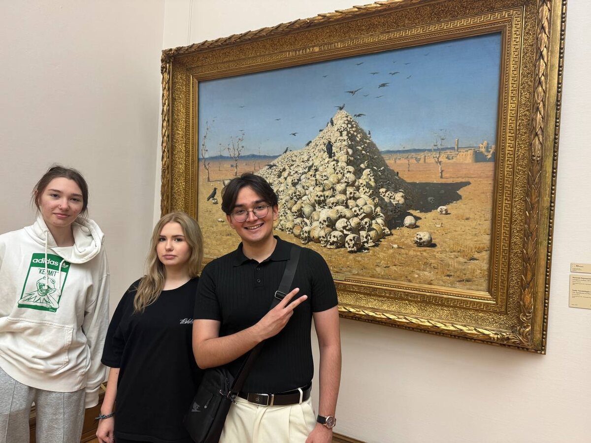 В. В. Верещагин «Апофеоз войны»