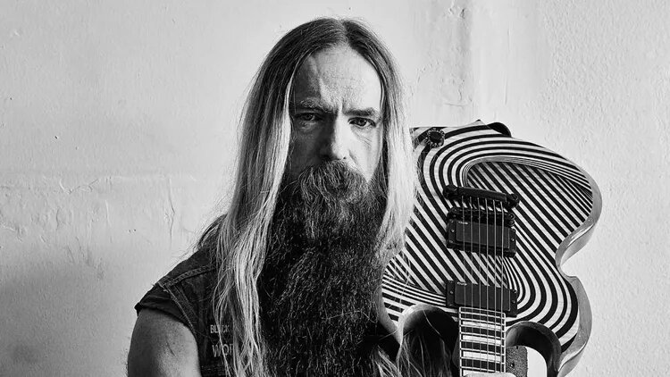 Закк Уайлд успел поиграть с Оззи Осборном, возглавить Black Label Society, а теперь занял место Даймбэга Даррелла в Pantera