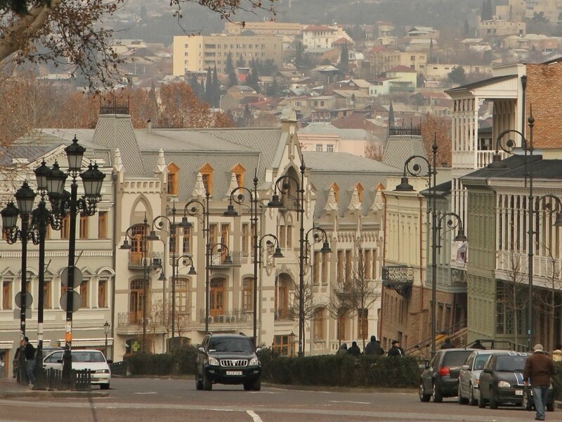 Улица Пушкина находится в самом центре и является одной из самых красивых в городе