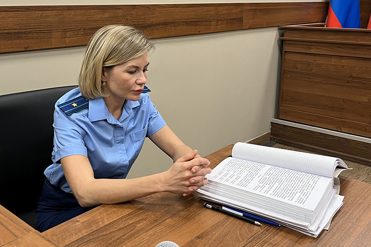    Фаттахова полагает, что доводы о том, что имущество покупалось за счет законных доходов семьи Минаповых несостоятельны.   
Фото: Альбина Фархутдинова