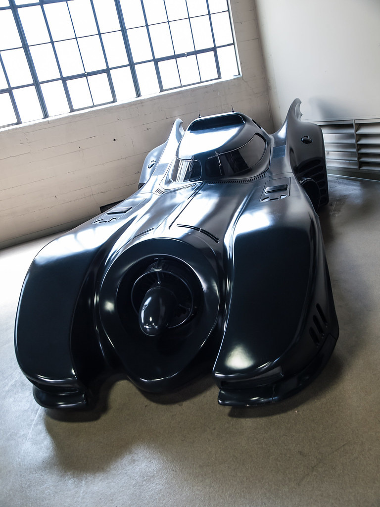 "Batmobile" от wwarby лицензируется по лицензии CC BY 2.0.