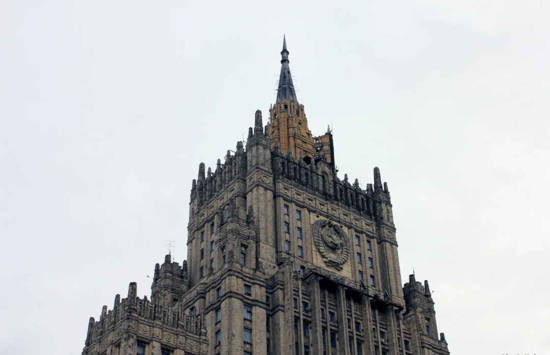 Сталинская высотка без звезды
