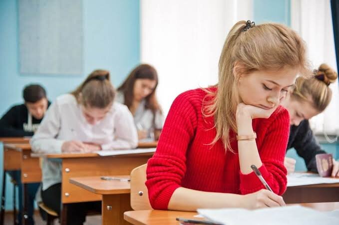 Родительская паника перед ОГЭ и ЕГЭ не проходит с опытом: что я делаю в этот раз