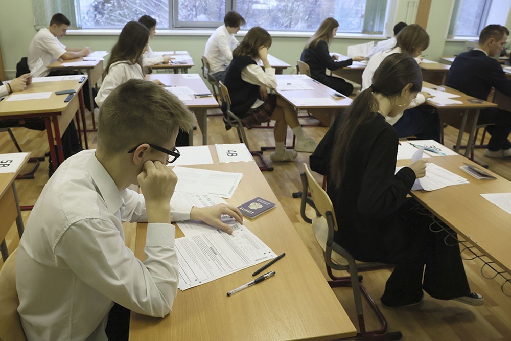    ОГЭ по истории 2026 - экзамен по выбору в 9-м классе. Проверяет знание дат, фактов, работу с картой и статистикой, умение анализировать события. / Олеся Курпяева/РГ