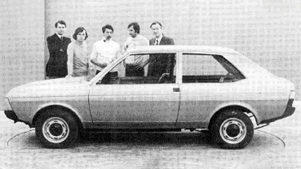 Когда шведский концерн полностью выкупил проект, дизайнеры Volvo под руководством Яна Вильсгаарда изменили облик машины, чтобы она соответствовала фирменному корпоративному стилю марки и новым стандартам безопасности