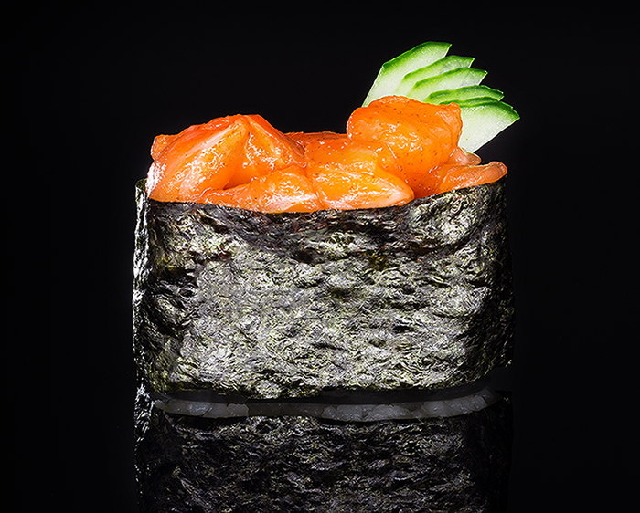 Суши Спайс сяке с сайтаhttps://higasi.ru/sushi/spajs-sjake/