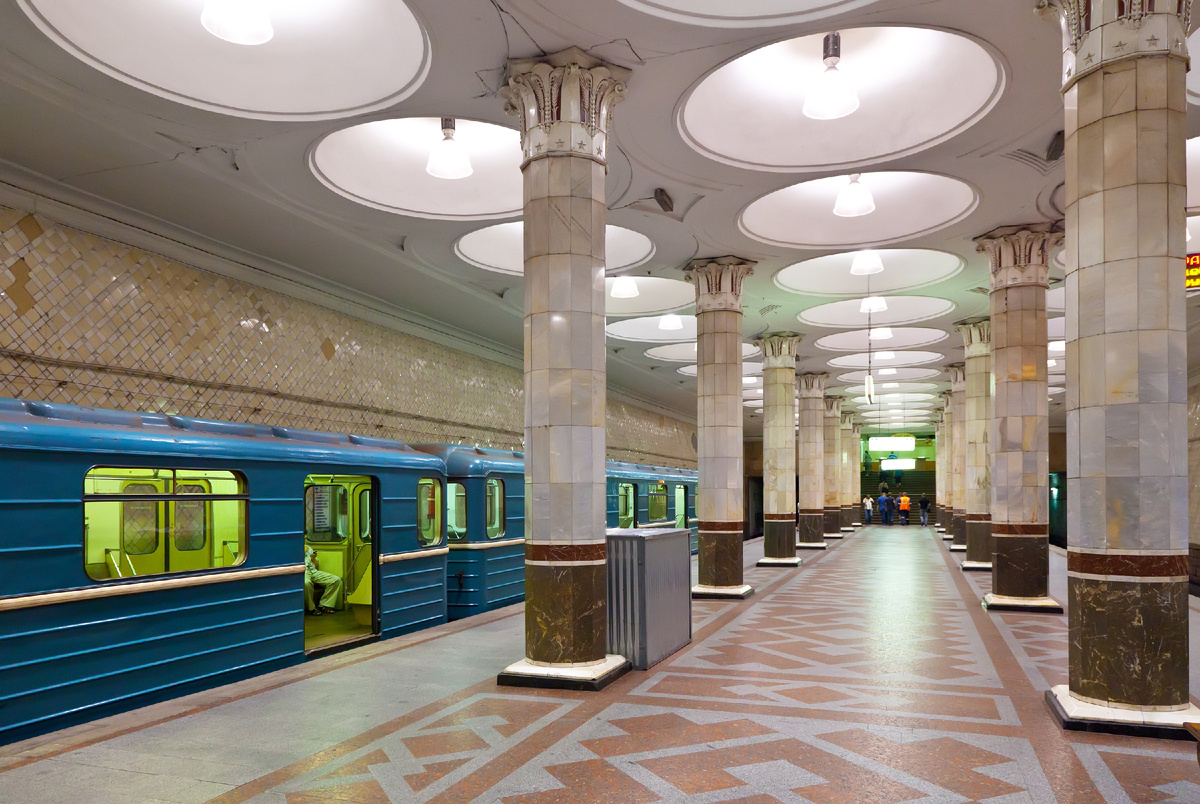 Интерьер станции метро «Киевская» в Москве. Источник: Shutterstock, BearFotos