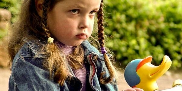 Ты больше не любишь меня?: как справиться с детской ревностью при рождении второго ребёнка