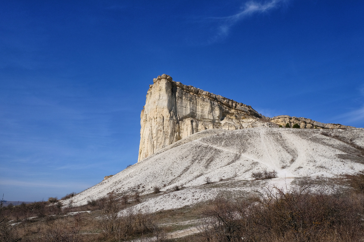 Белая скала.