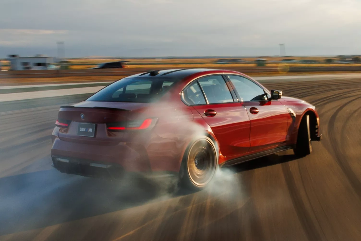    BMW M3 CS Handschalter предлагается только с задним приводом