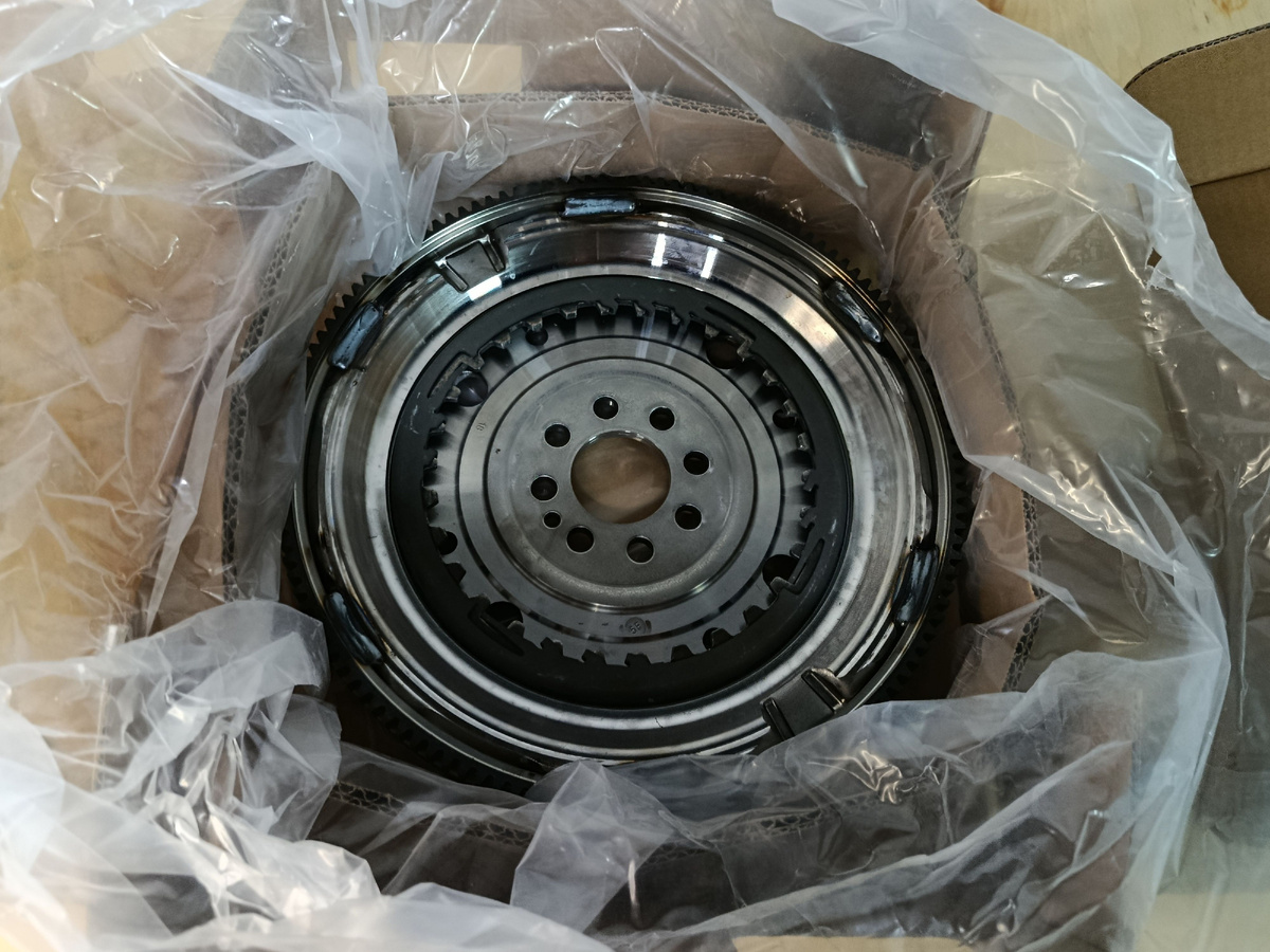 Новый двухмассовый маховик DSG7 DQ200